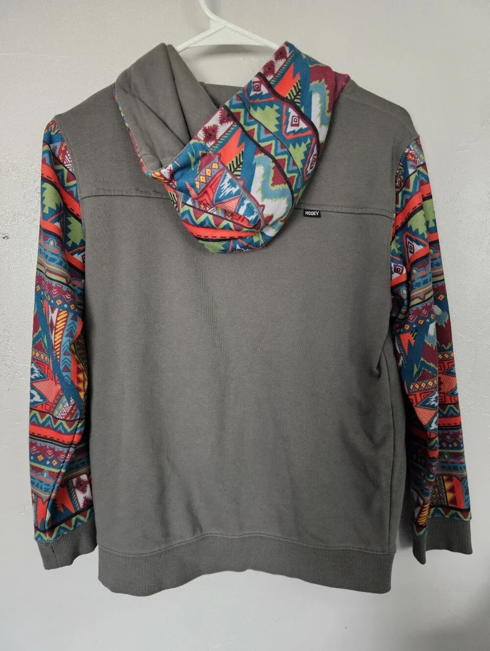 Hooey Youth Large Gray Pullover Hoodie with Colorful Aztec Sleeves Western